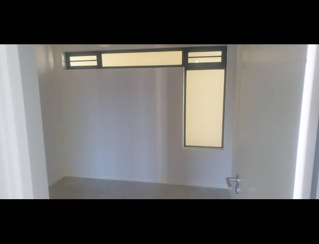 2 BEDROOM PROPERTY TO RENT IN GREENBAY ECO ESTATE